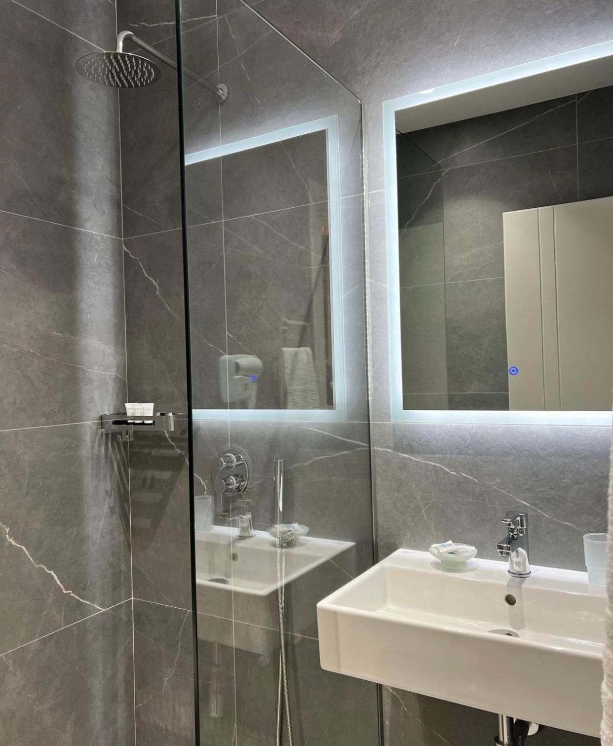 Astoria Rooms Sarandë 外观 照片